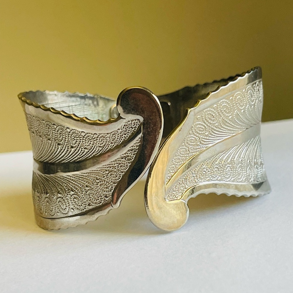 Vintage Silver Engraved Leaf Hinged Cuff Bracelet